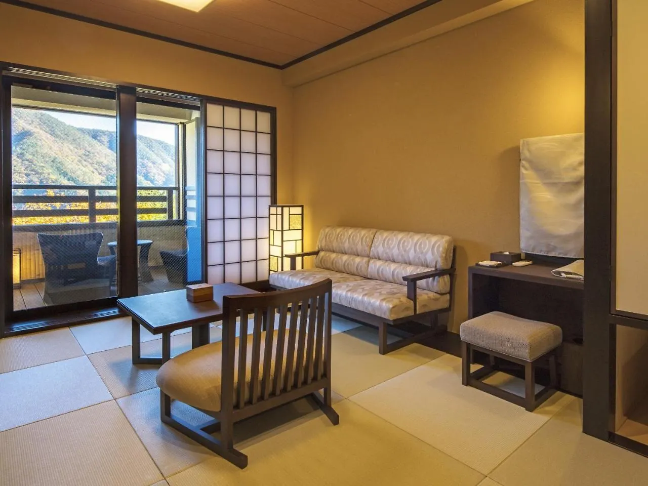 Suiun Hotel Hakone 4*,