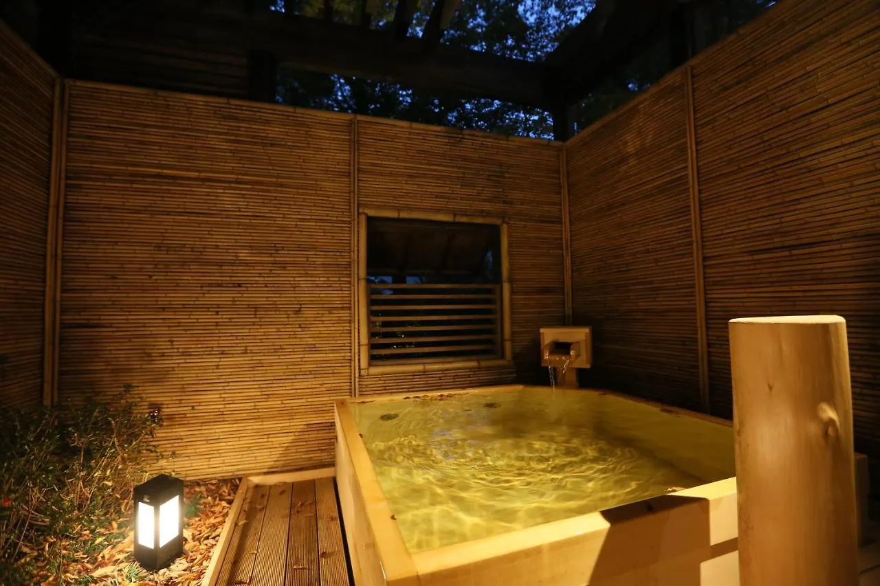 Suiun Hotel Hakone 4*,